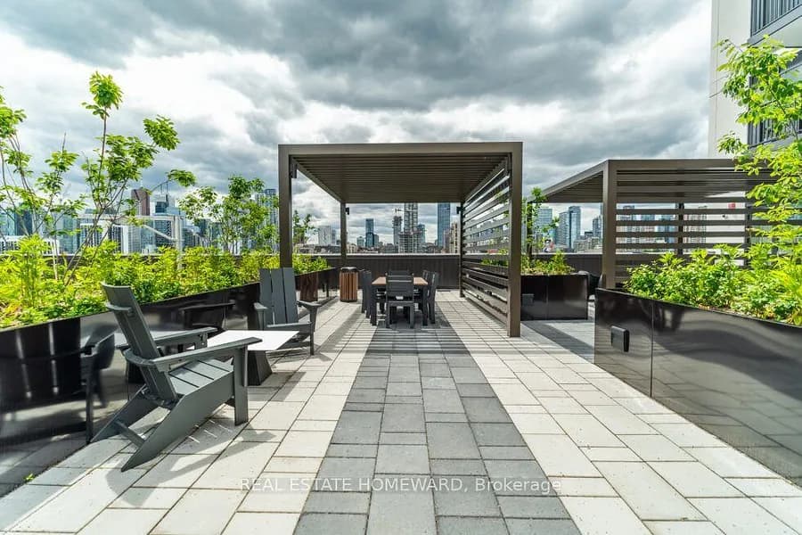 10 Oak St #1703 — photo 6