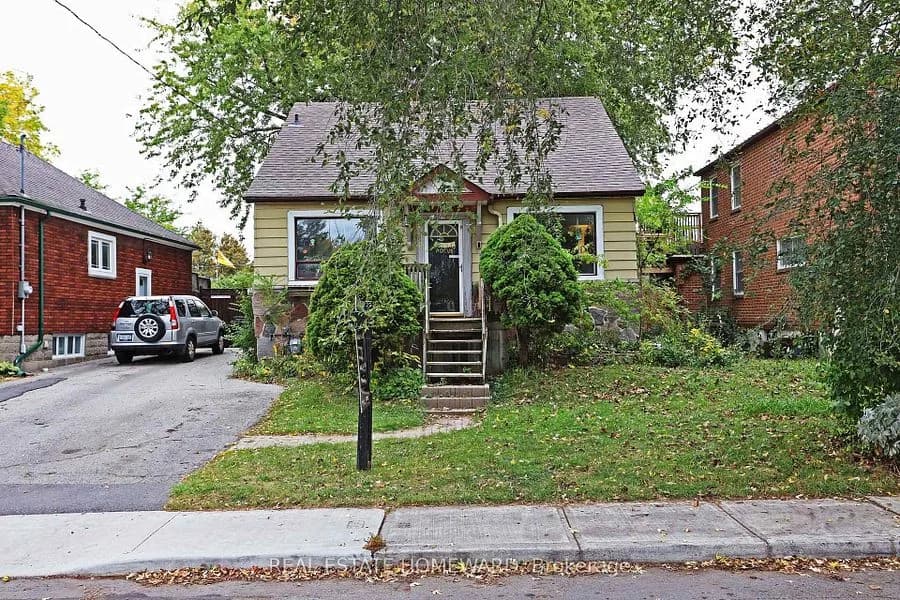 22 Haddon Avenue — Detached in Birchcliffe-Cliffside, Toronto