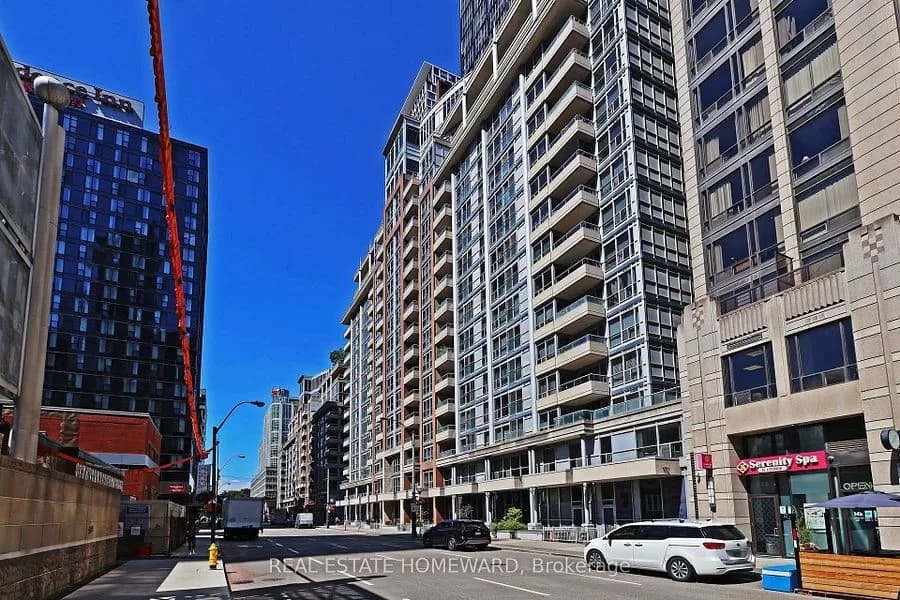 250 Wellington St W #PH31 — Condo Apartment in Downtown Waterfront, Toronto