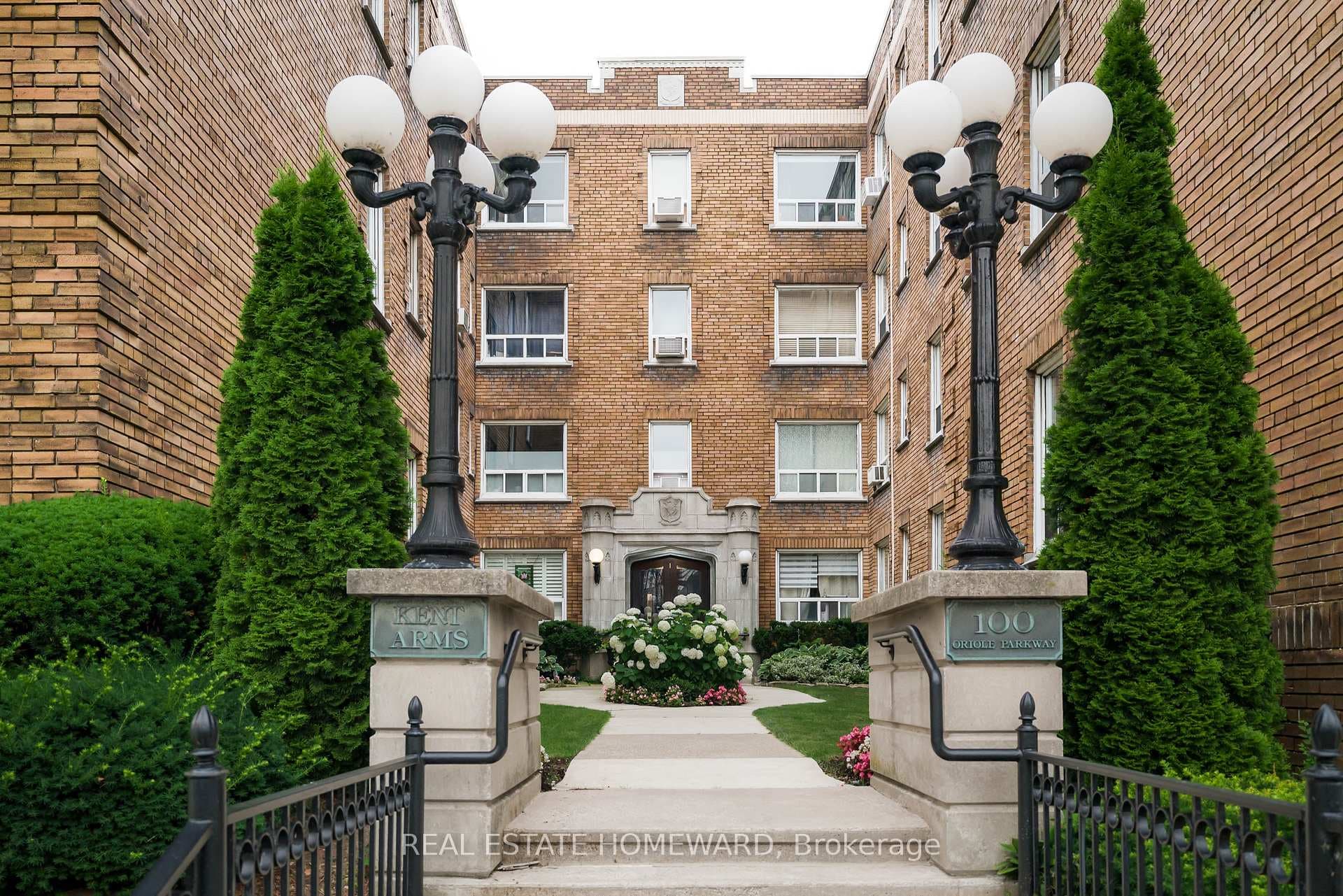 100 Oriole Parkway 206 — Co-op Apartment in Forest Hill South, Toronto