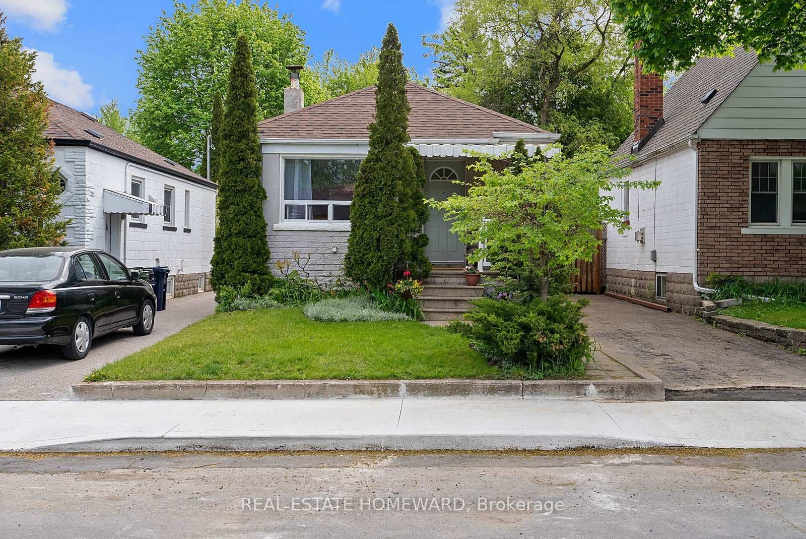 59 Manderley Drive — Detached for sale in Birchcliffe-Cliffside, Toronto