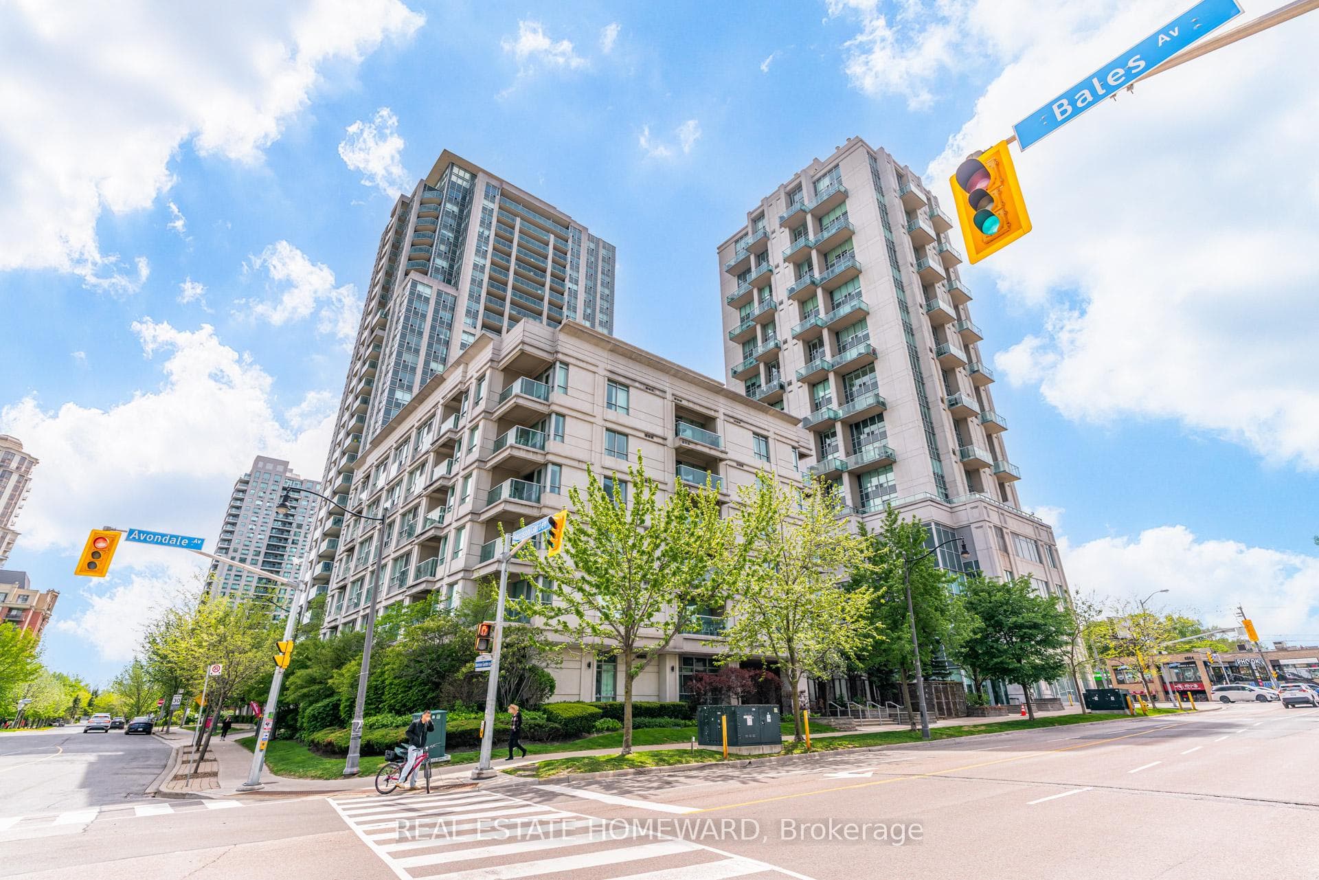19 Avondale Avenue Up01 — Condo Apartment for sale in Willowdale East, Toronto