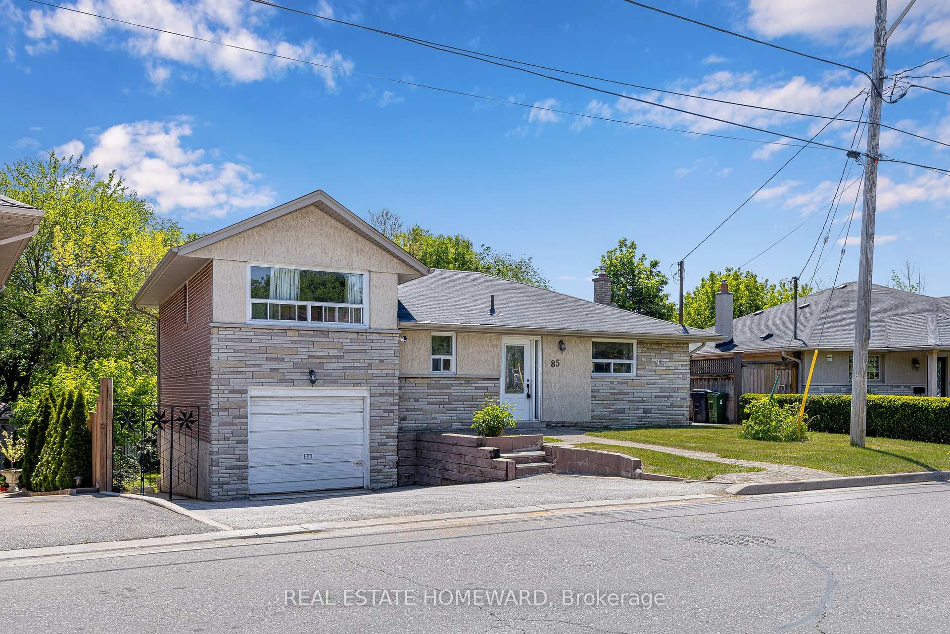 85 Letchworth Crescent — Detached for sale in Downsview-Roding-CFB, Toronto