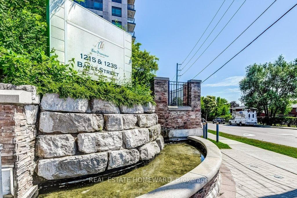 1215 Bayly Street 501 — Condo Apartment for sale in Bay Ridges, Pickering