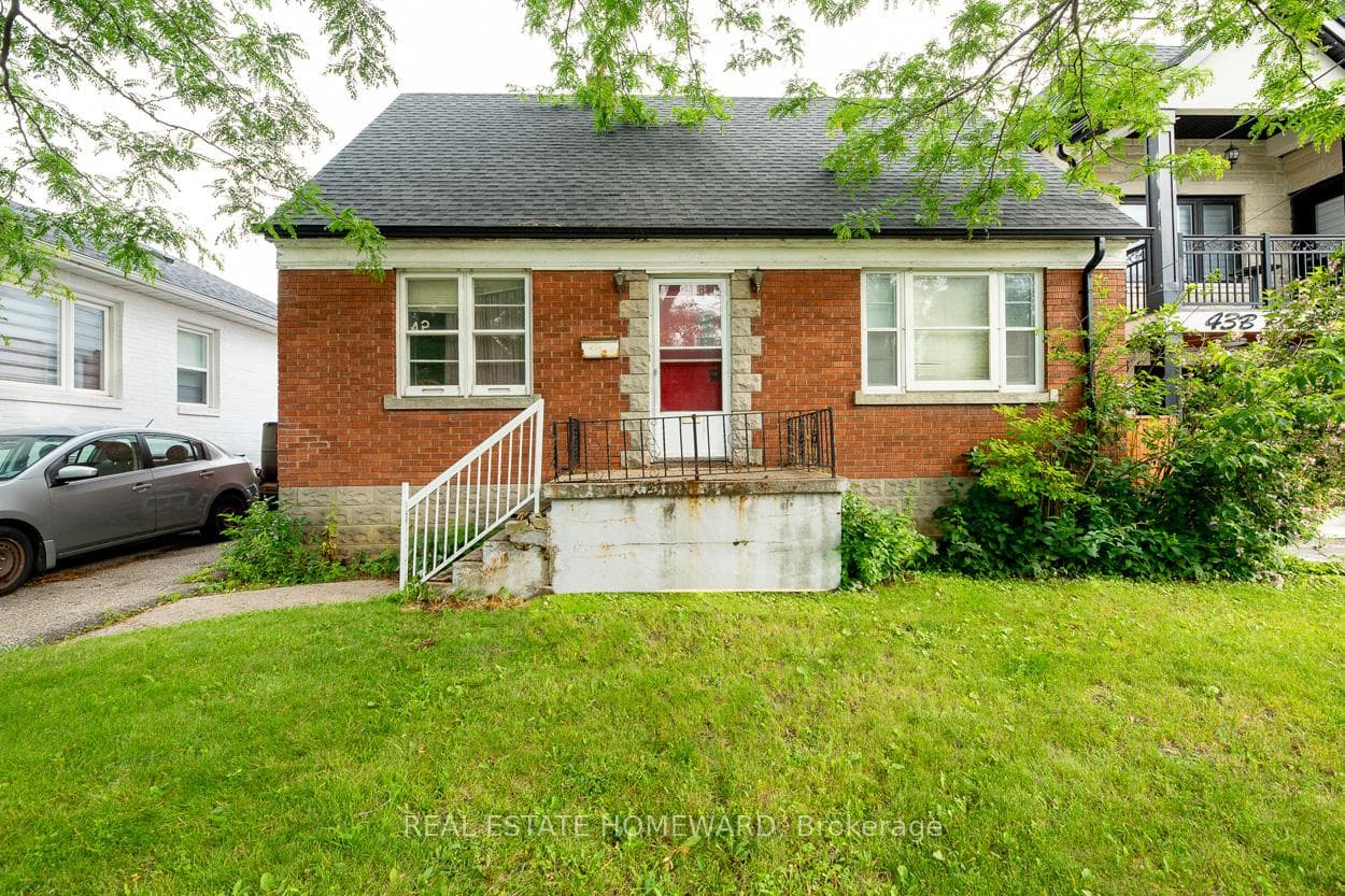 45 Park Street — Detached for sale in Birchcliffe-Cliffside, Toronto