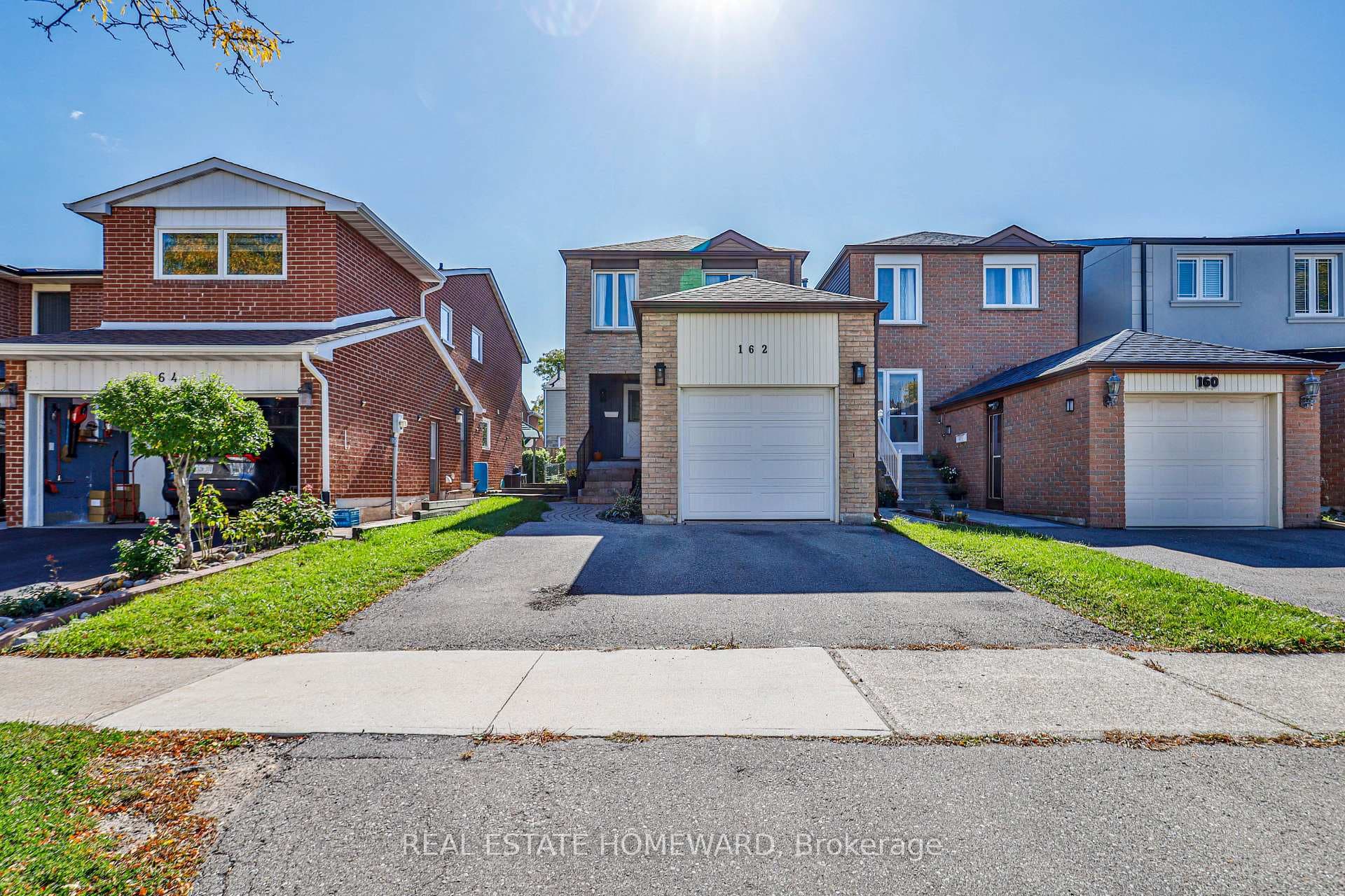 162 Bob O'Link Avenue — Detached in Glen Shields, Vaughan