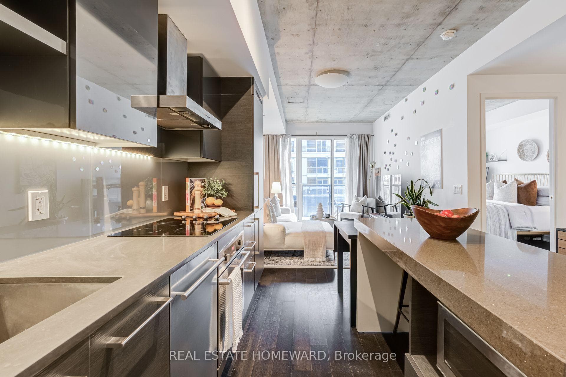 1030 King Street W 515 — Condo Apartment in Niagara, Toronto