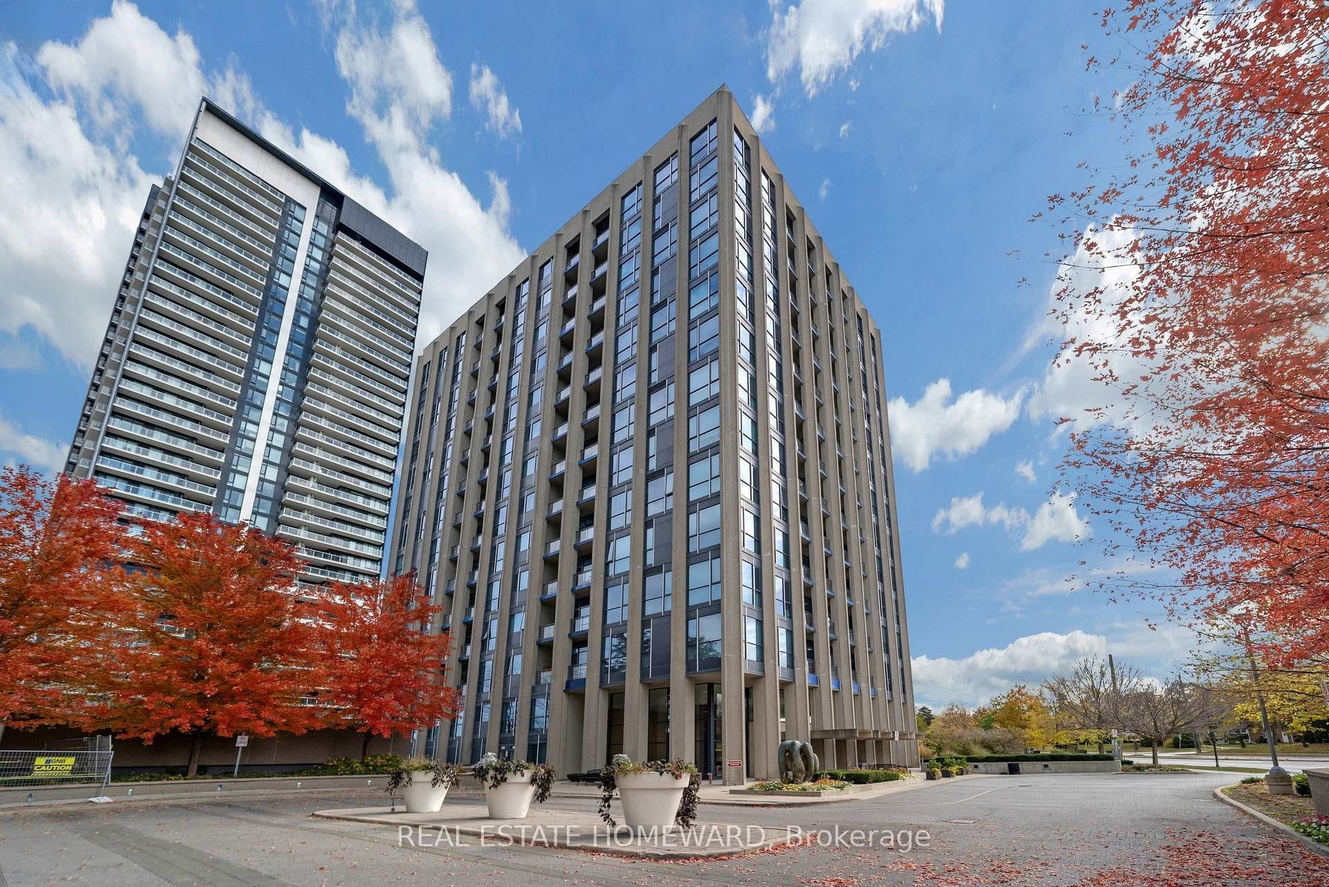 75 The Donway W 913 — Condo Apartment in Banbury-Don Mills, Toronto