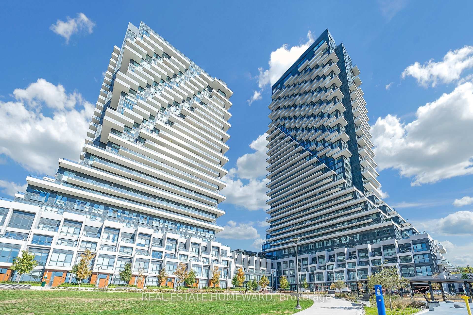 20 Inn On The Park Drive 2039 — Condo Apartment in Banbury-Don Mills, Toronto