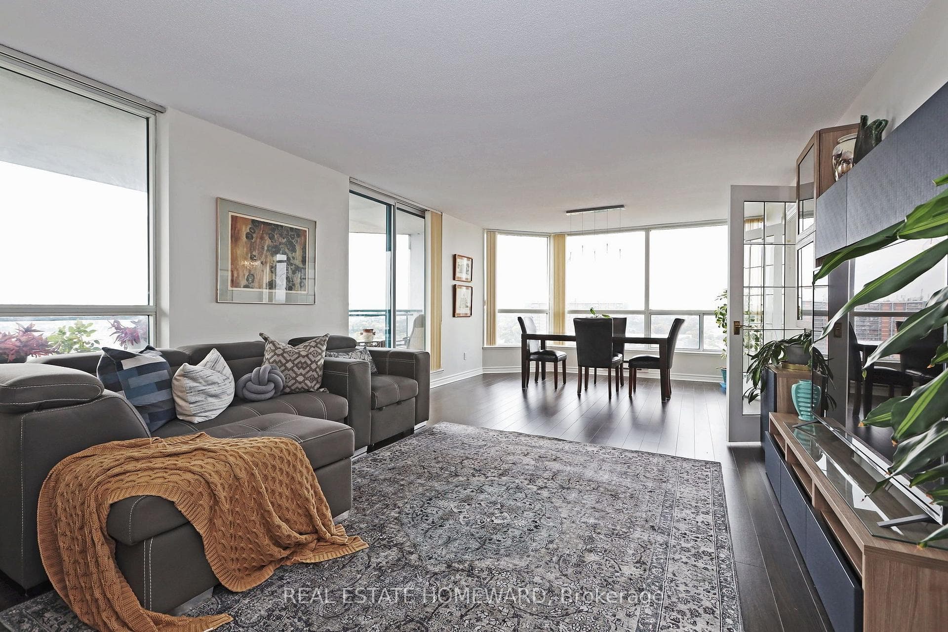 4725 Sheppard Avenue E 1913 — Condo Apartment in Agincourt South-Malvern West, Toronto
