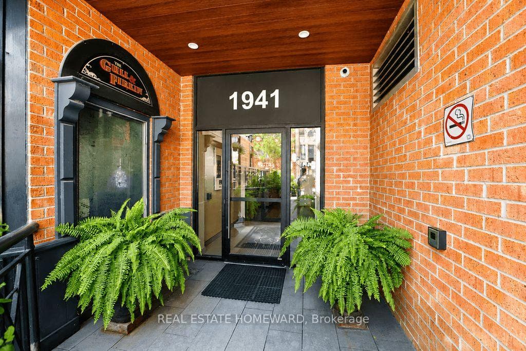 1941 Queen Street E 304 — Condo Apartment in The Beaches, Toronto