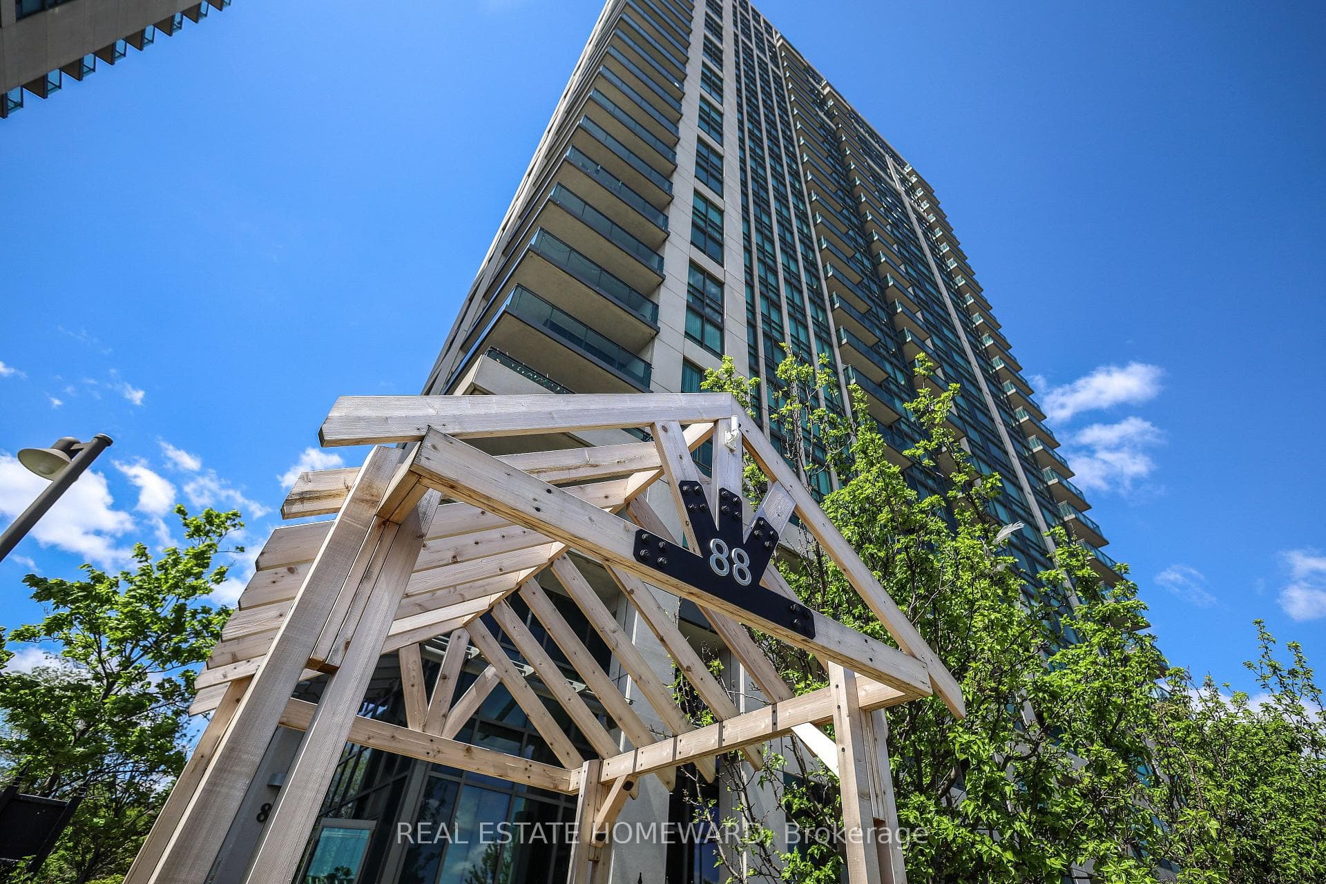 88 Grangeway Avenue 805 — Condo Apartment in Woburn, Toronto